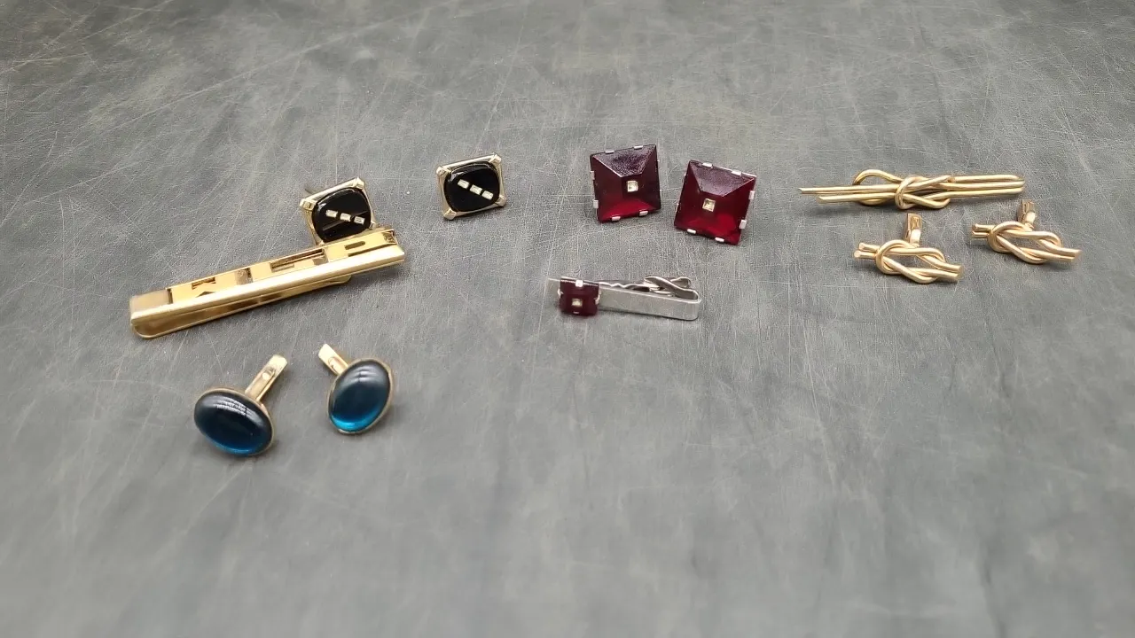 JEWELRY- SWANK - CUFF LINKS & TIE PINS