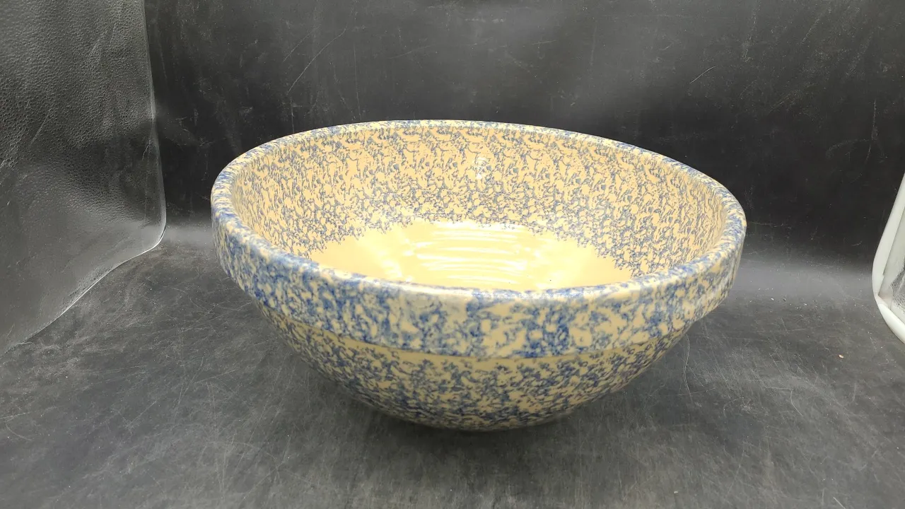RRP ROSEVILLE, Ohio LARGE BLUE SPONGE WARE BOWL