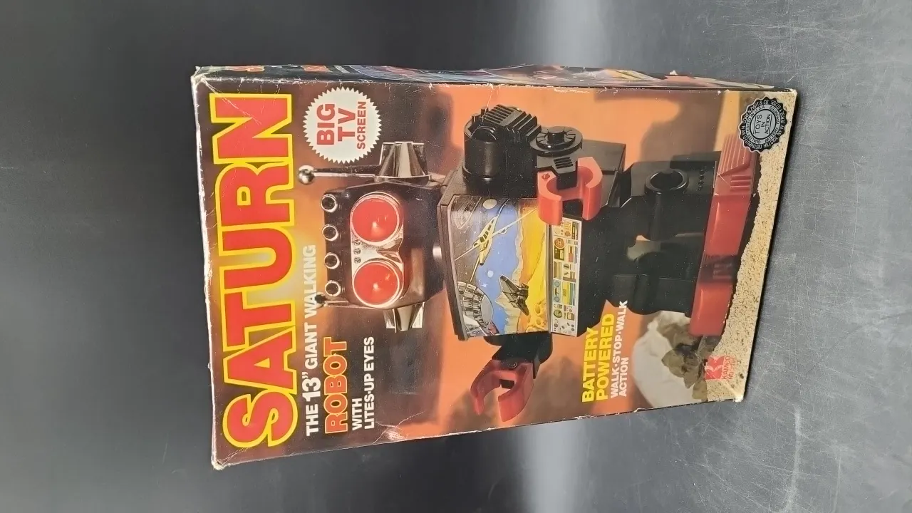 VINTAGE SATURN 13in ROBOT