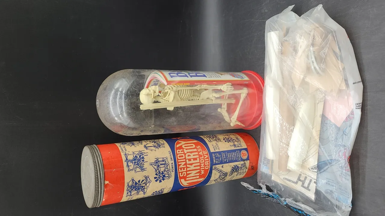 VINTAGE TINKER TOYS, BONES BOOK & MODEL ROCKETS