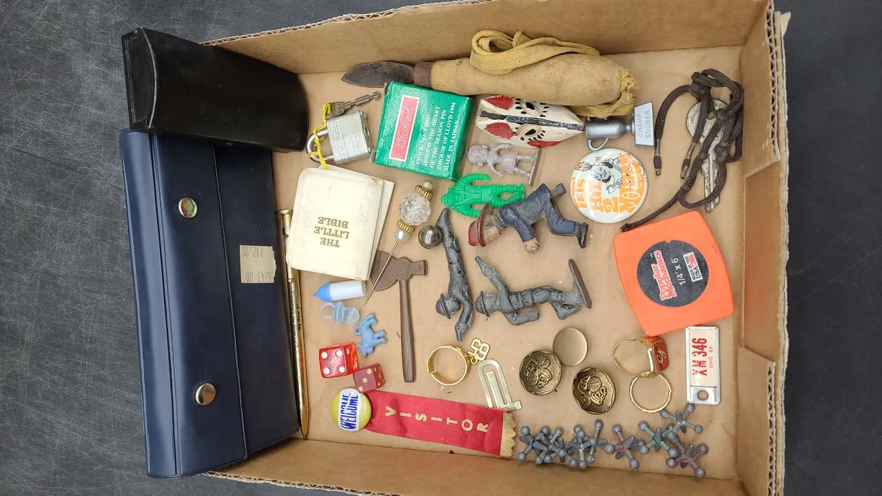 MISC SMALLS- dice, metal & plastic figures; calligraphy pens & more