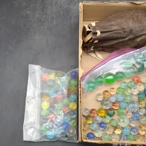 ASSORTED VINTAGE MARBLES