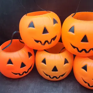 HALLOWEEN PLASTIC PUMPKINS with handles