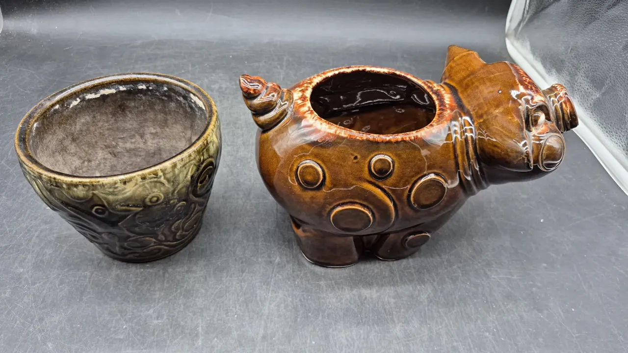 USA PIG POTTERY COOKIE JAR (no lid) & POTTERY PLANTER