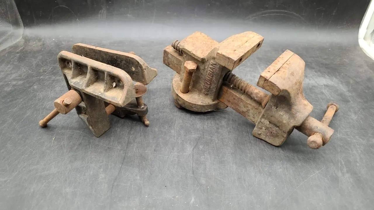 VINTAGE CLAMP ON & BENCH VISES