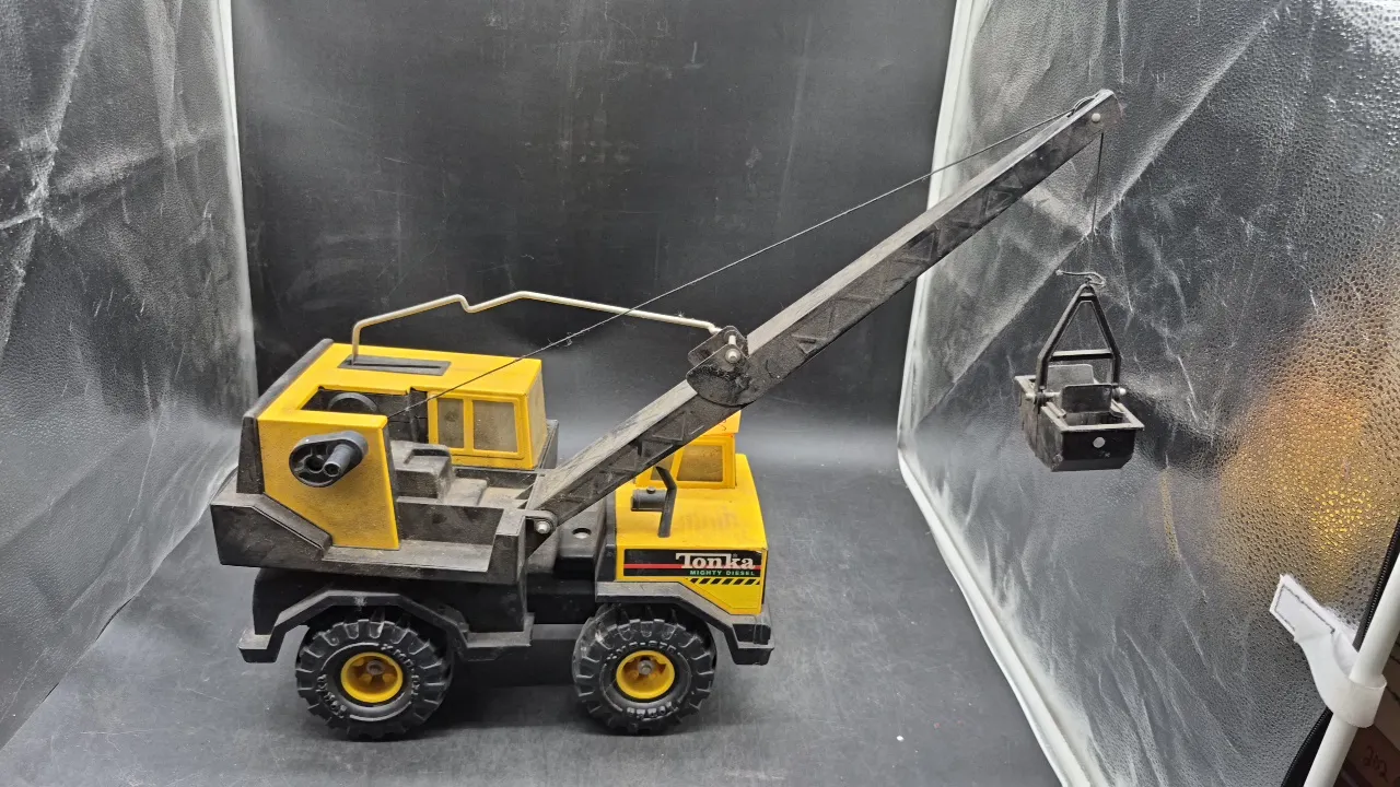 TONKA TURBO DIESEL CRANE Truck XMB-975 pressed