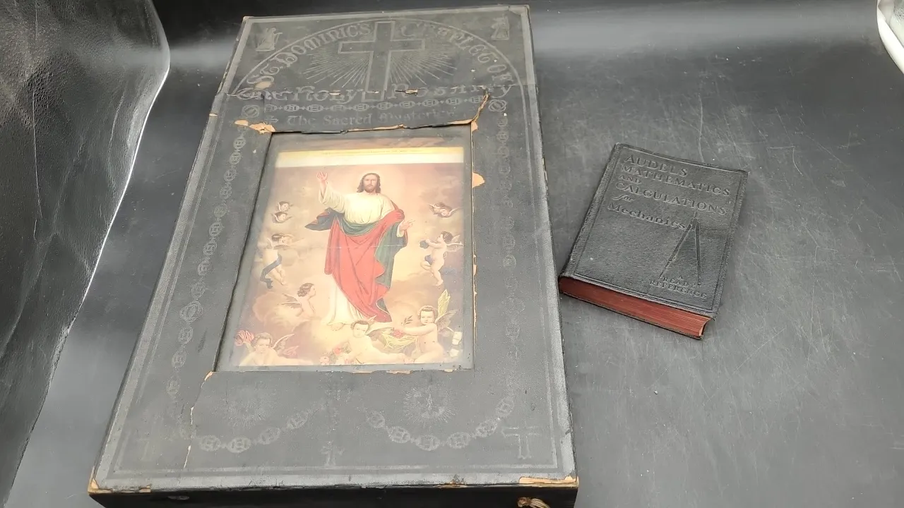 RELIGIOUS HANGING & MATHEMATICS BOOK