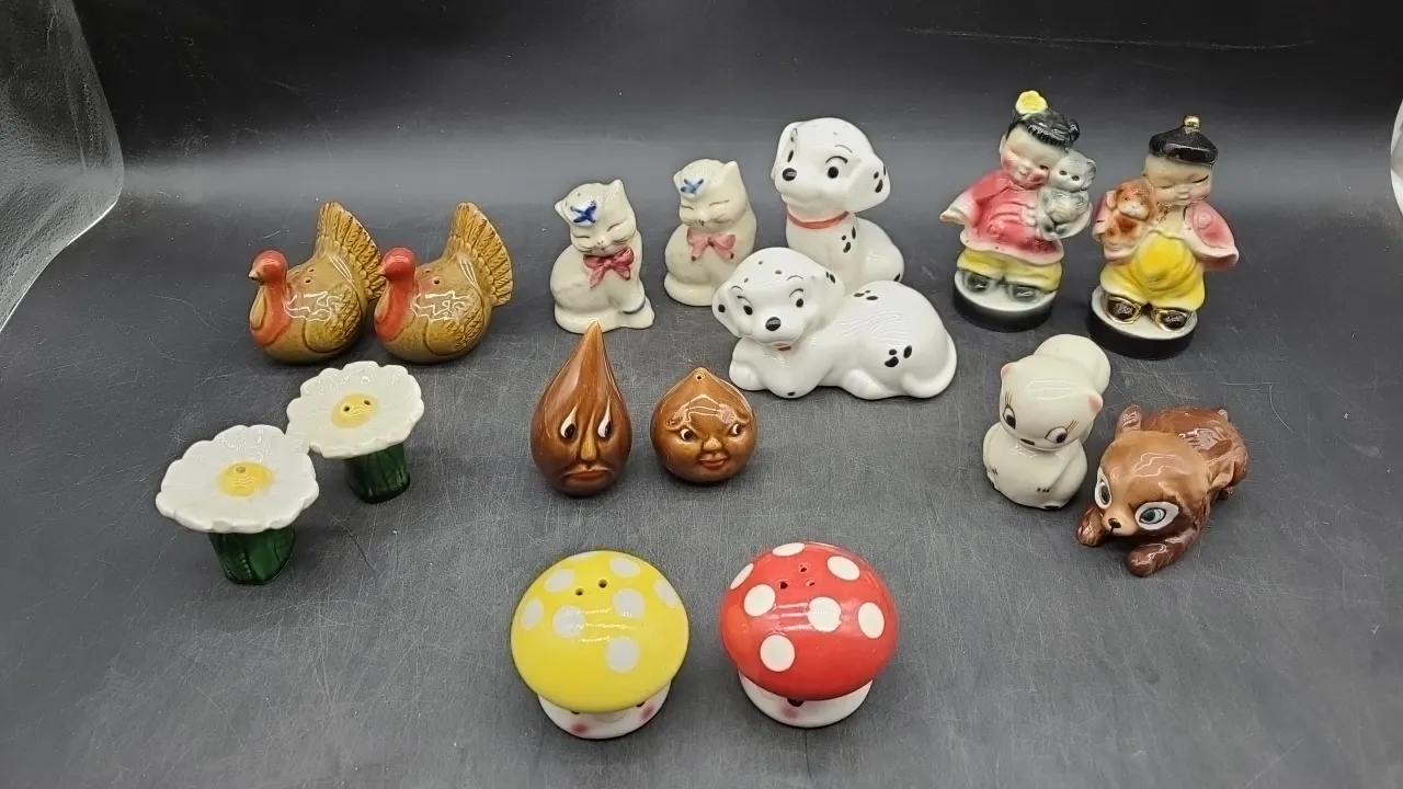 VARIOUS SALT & PEPPERS & more