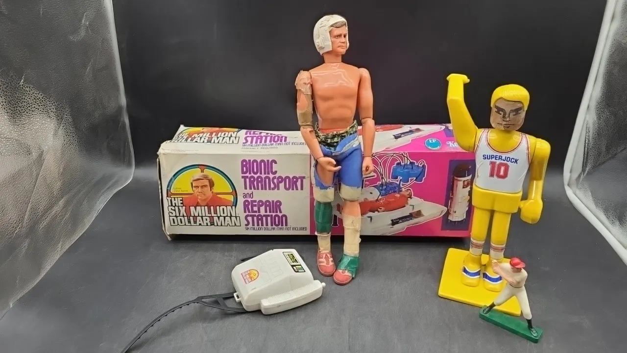 VINTAGE. SIX MILLION $ MAN BIONIC TRANSPORT and Repair STATION and more.