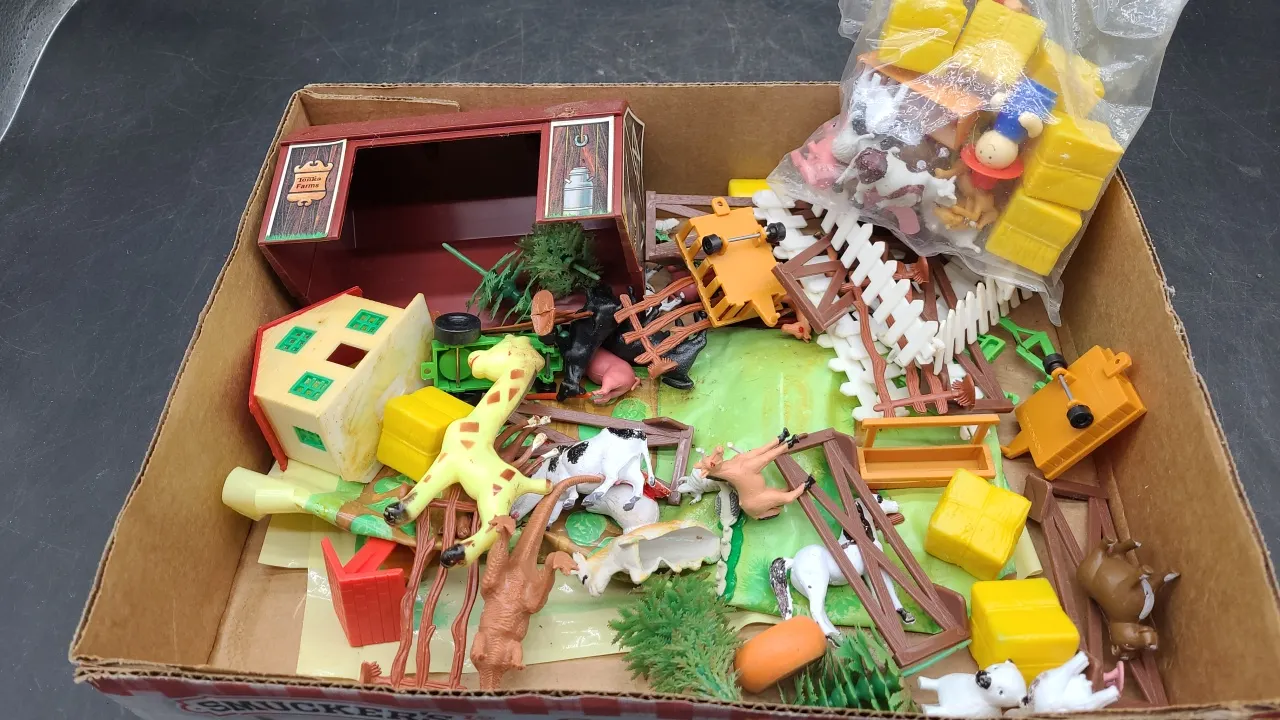 TONKA FARMS, TOYS, animals, dinosaur and more