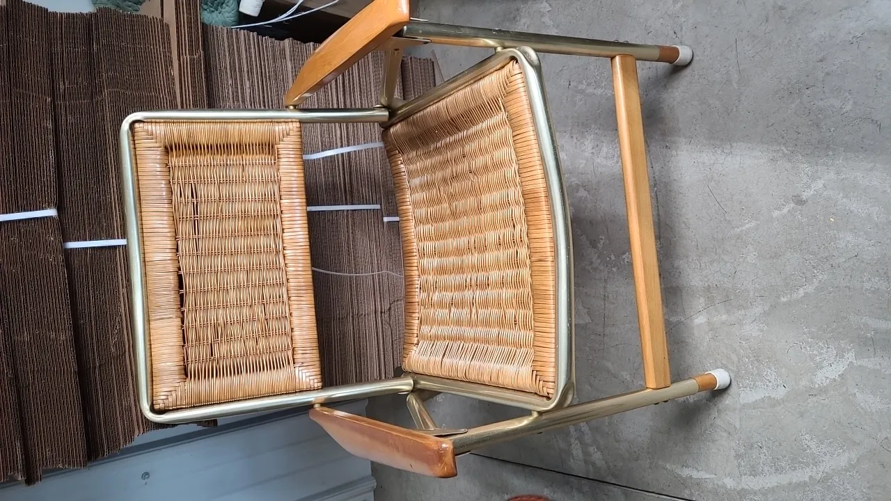 FOLDING LAWN CHAIR with WOODEN ARM. REST.