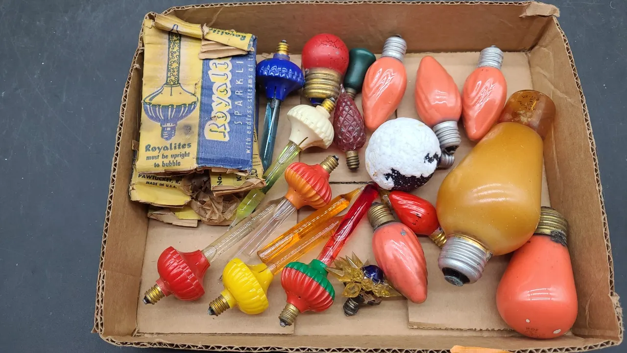 VINTAGE CHRISTMAS BULBS