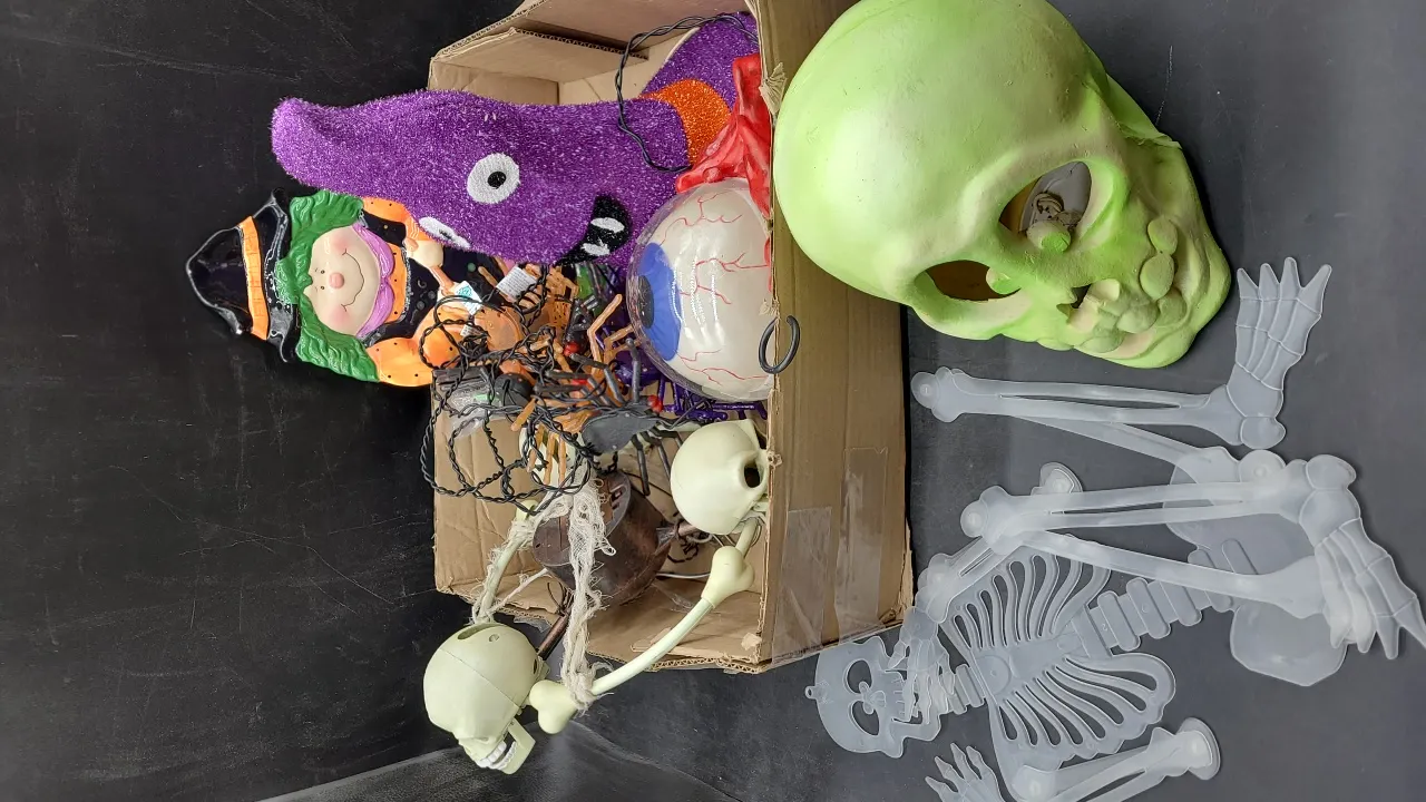HALLOWEEN DECOR