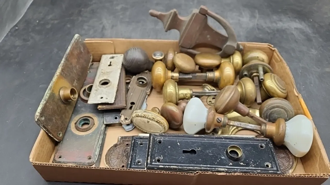 VINTAGE DOOR KNOBS, KNOCKER & more