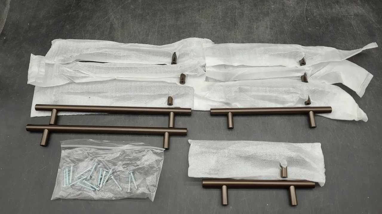 OIL TUBBED BRONZE BAR PULLS