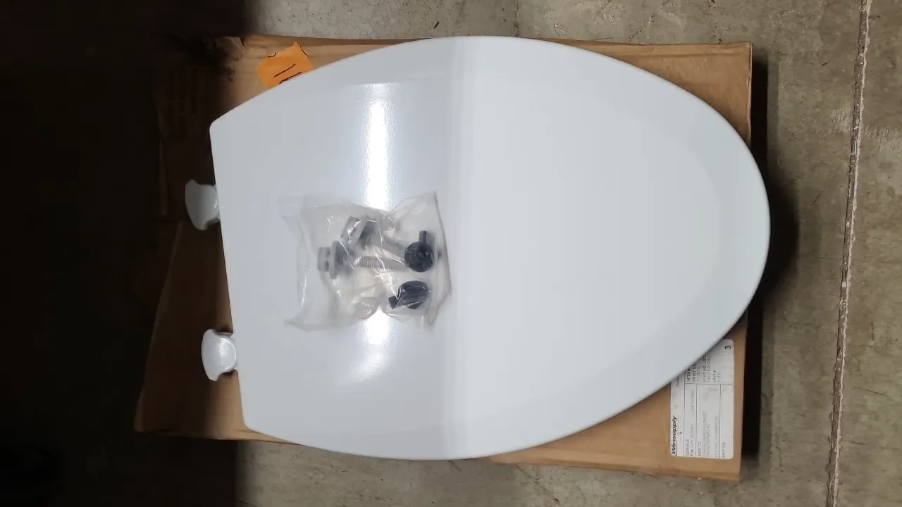 BEMIS TOILET SEAT