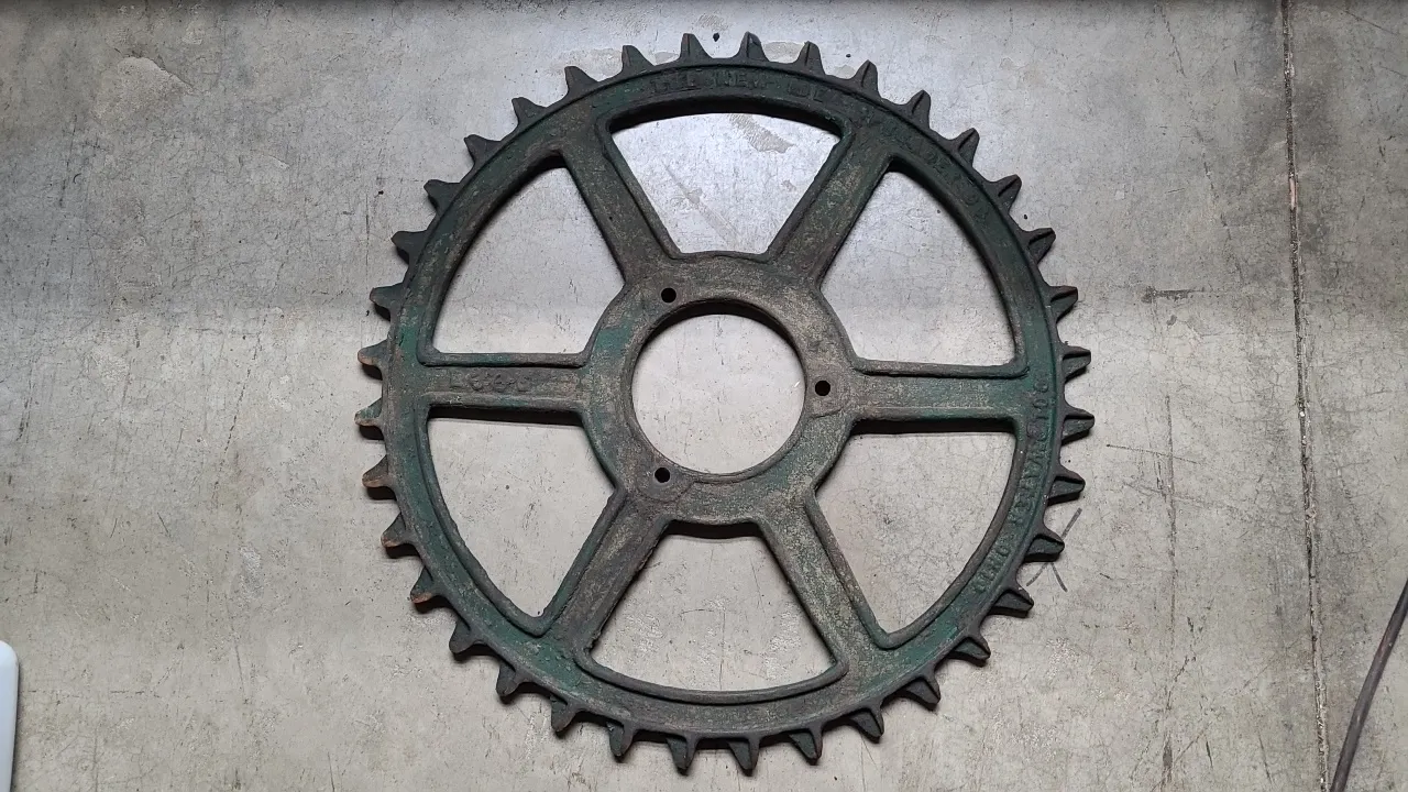 CAST IRON INDUSTRIAL GEAR