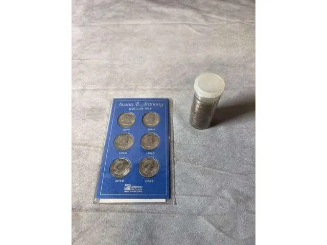 Lot Of 32 UNC Susan B Anthony Dollars