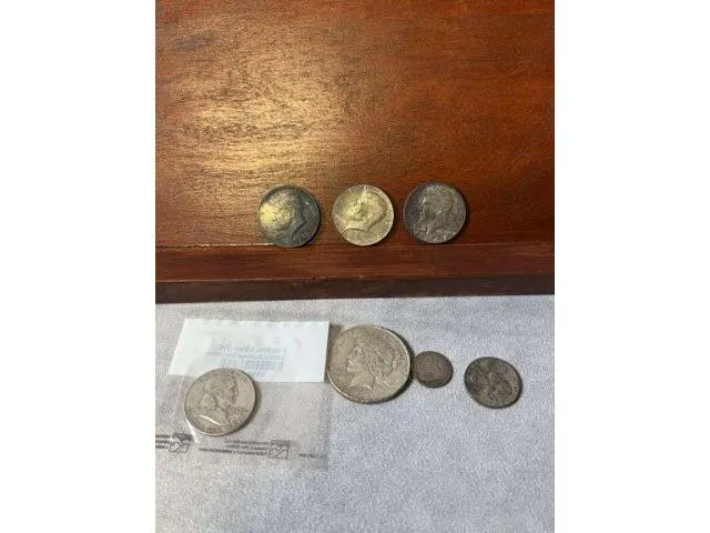 1.85 Dollars In U.S. Silver Coins And 3 40% Silver Kennedy Halves
