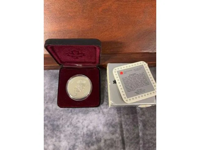 1995 Silver Canadian Dollar