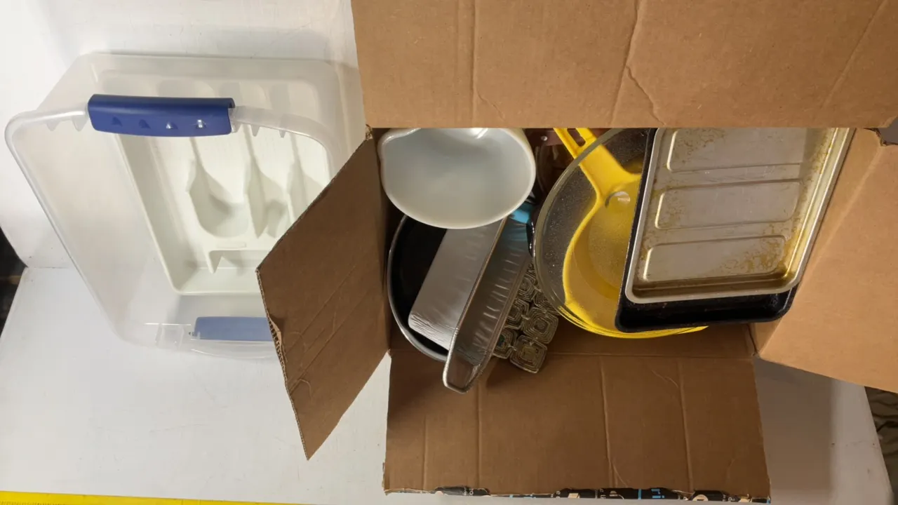 Assortment of Kitchen Items