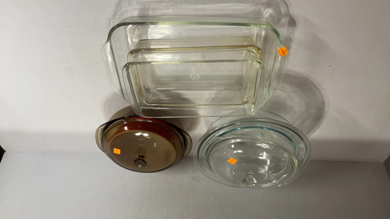 Pyrex Baking Dishes & Bowls