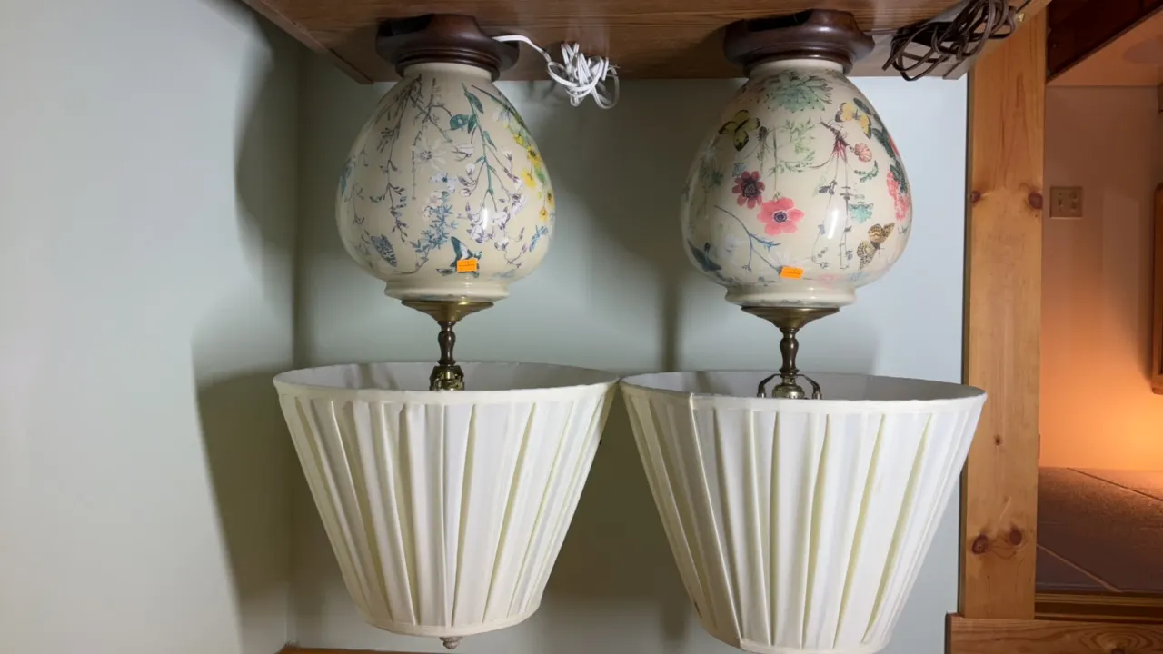 2 Floral Table Lamps