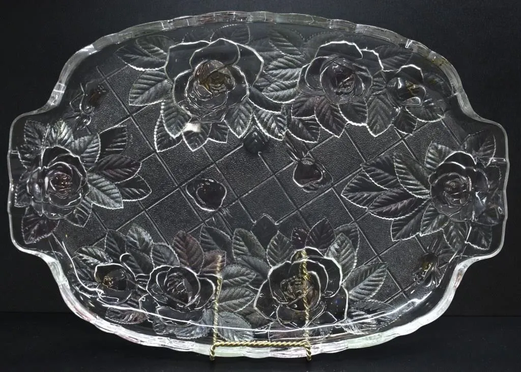 STUDIO NOVA "WINTER ROSE" SERVING TRAY