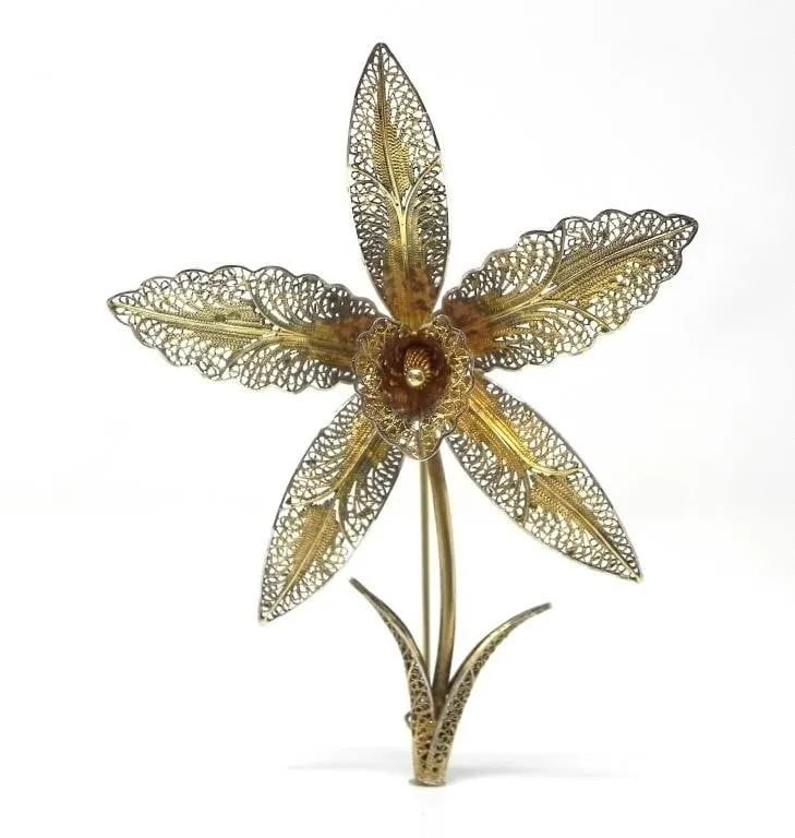 GOLDTONE ON SILVER FILIGREE FLOWER BROOCH 10g
