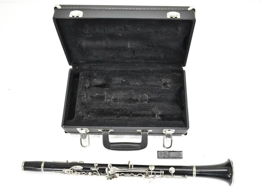 CONN CLARINET W/O MOUTHPIECE