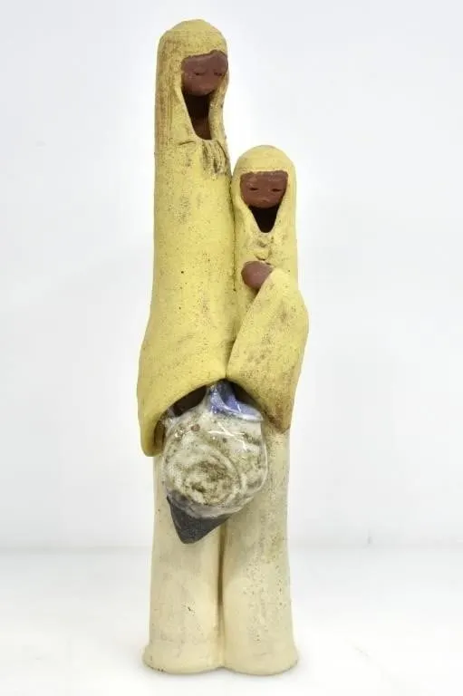 HANDCRAFTED CERAMIC MOTHER & DAUGHTER FIGURINE