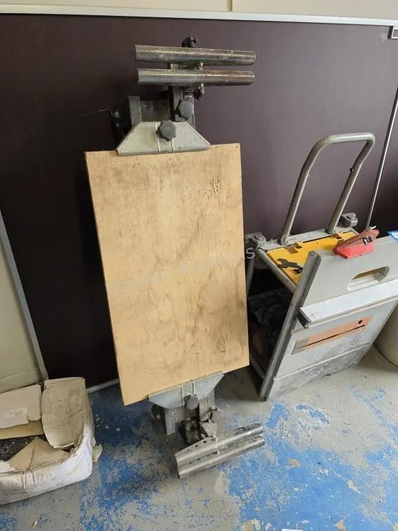 Miter saw stand