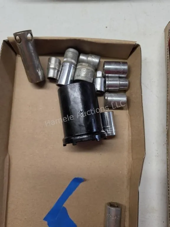 Assorted 1/2" drive sockets