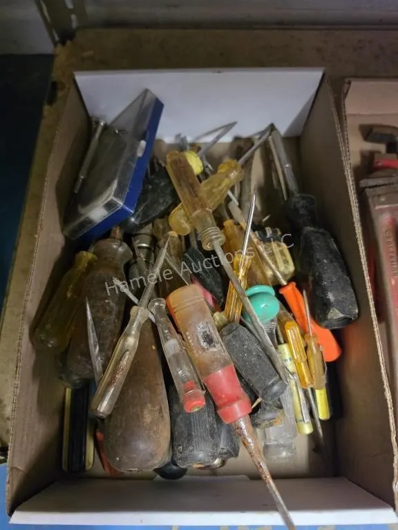 Assorted screwdrivers