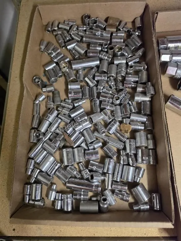 Assorted 1/4" sockets