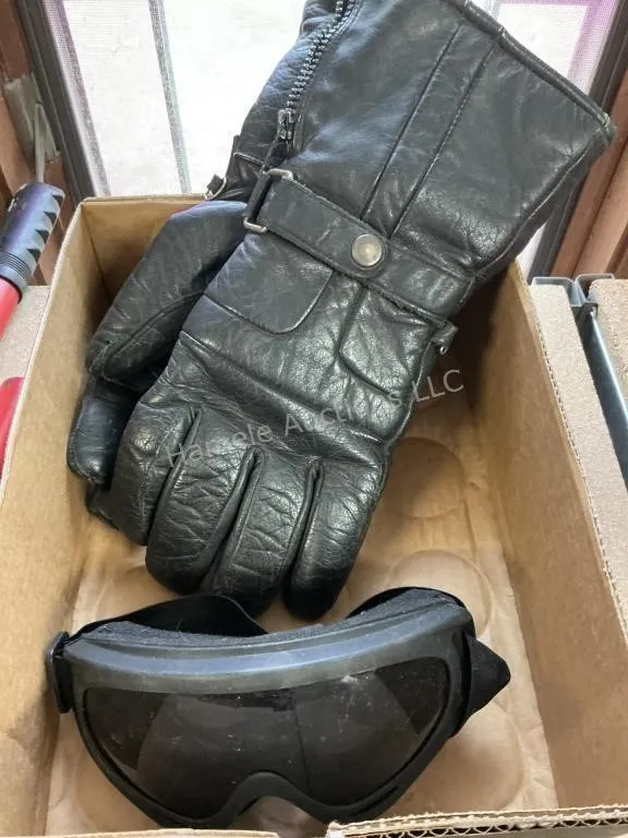 Motorcycle Gloves & Goggles