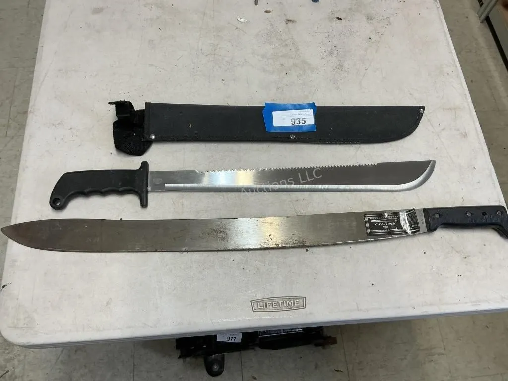 2 Machete Knives