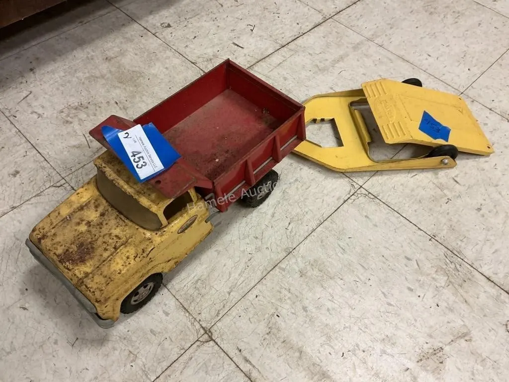 2 Vintage Tonka Items- Truck & Flatbed Trailer