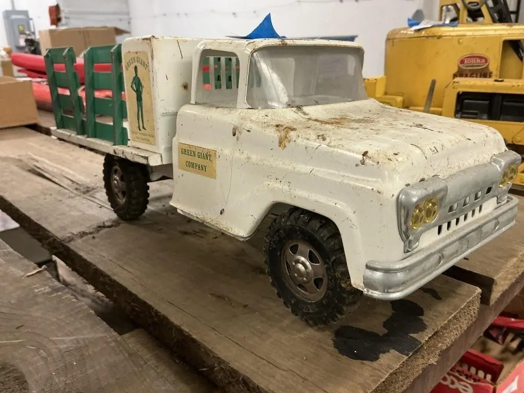 Vintage Tonka Green Giant Truck