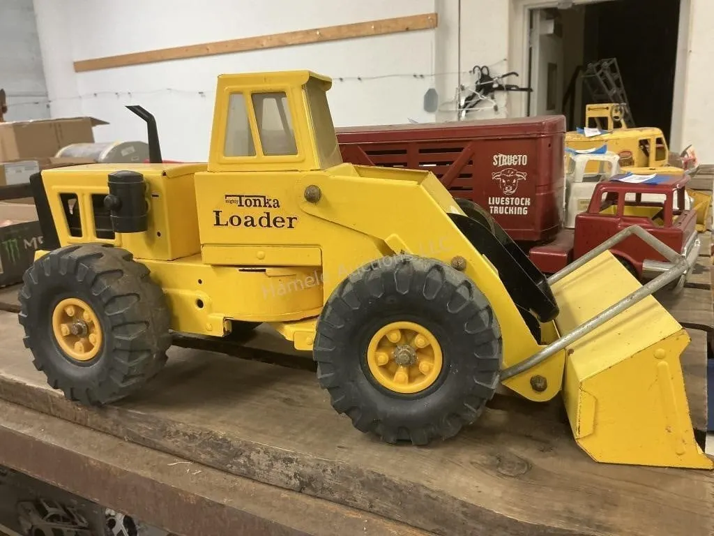 Vintage Tonka Loader