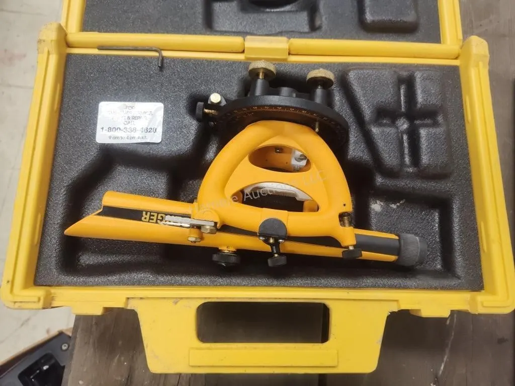 Berger Model 200B surveyor scope