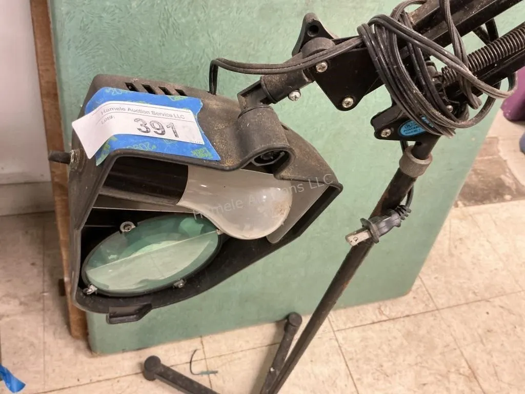 Magnifying Light