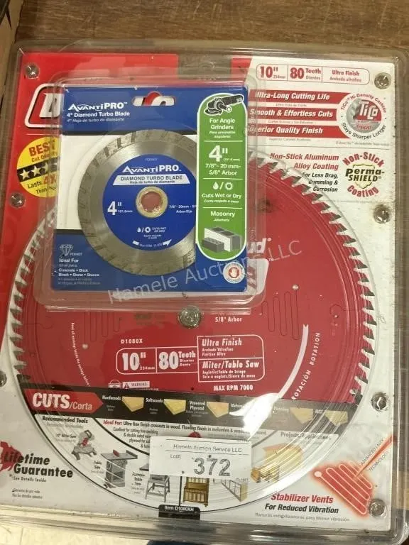 2 Saw Blades