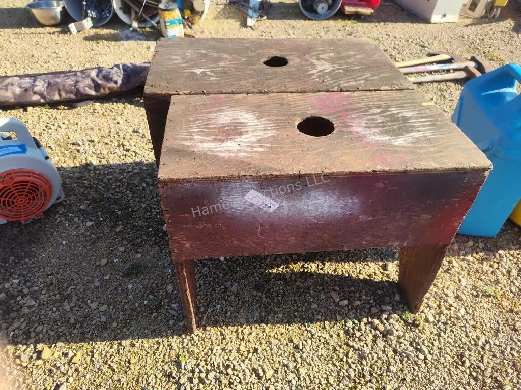 2 wood stands