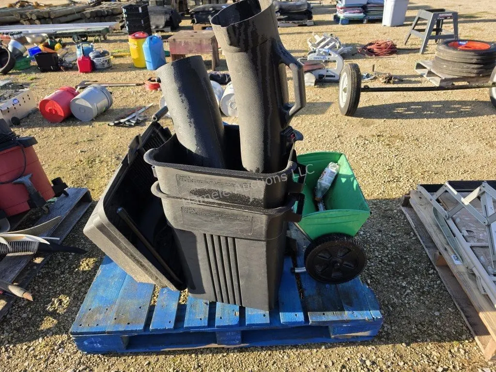 Pallet of assorted items