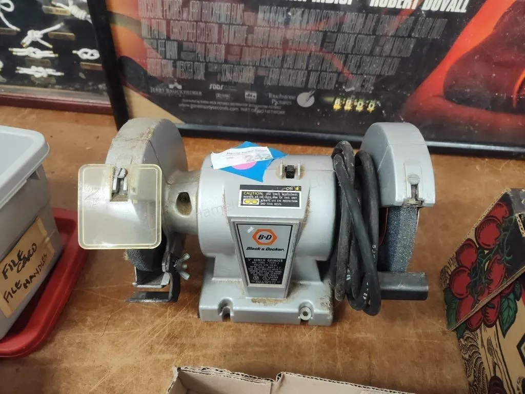 Bench grinder