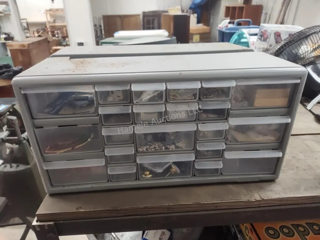 2 hardware organizers