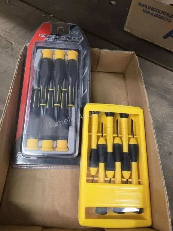 2 small screwdriver sets