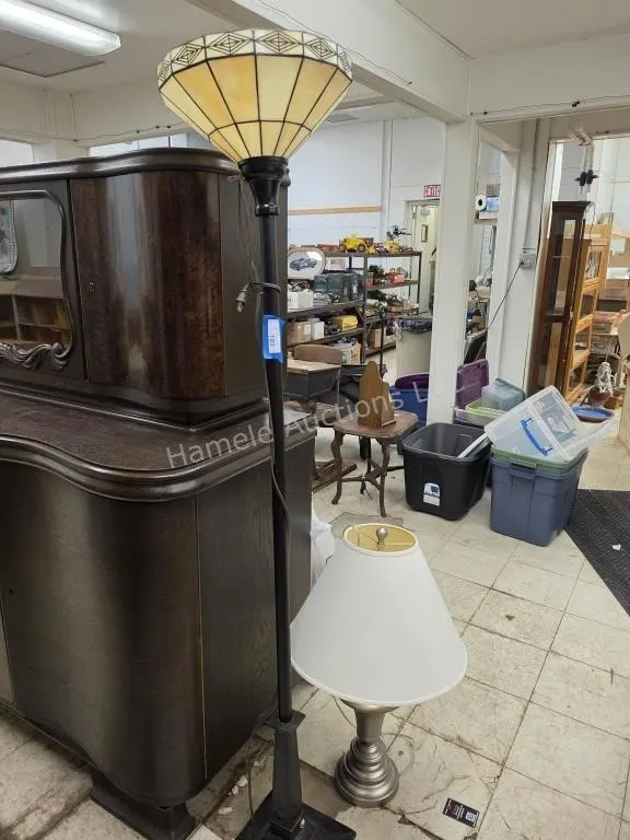 2 lamps