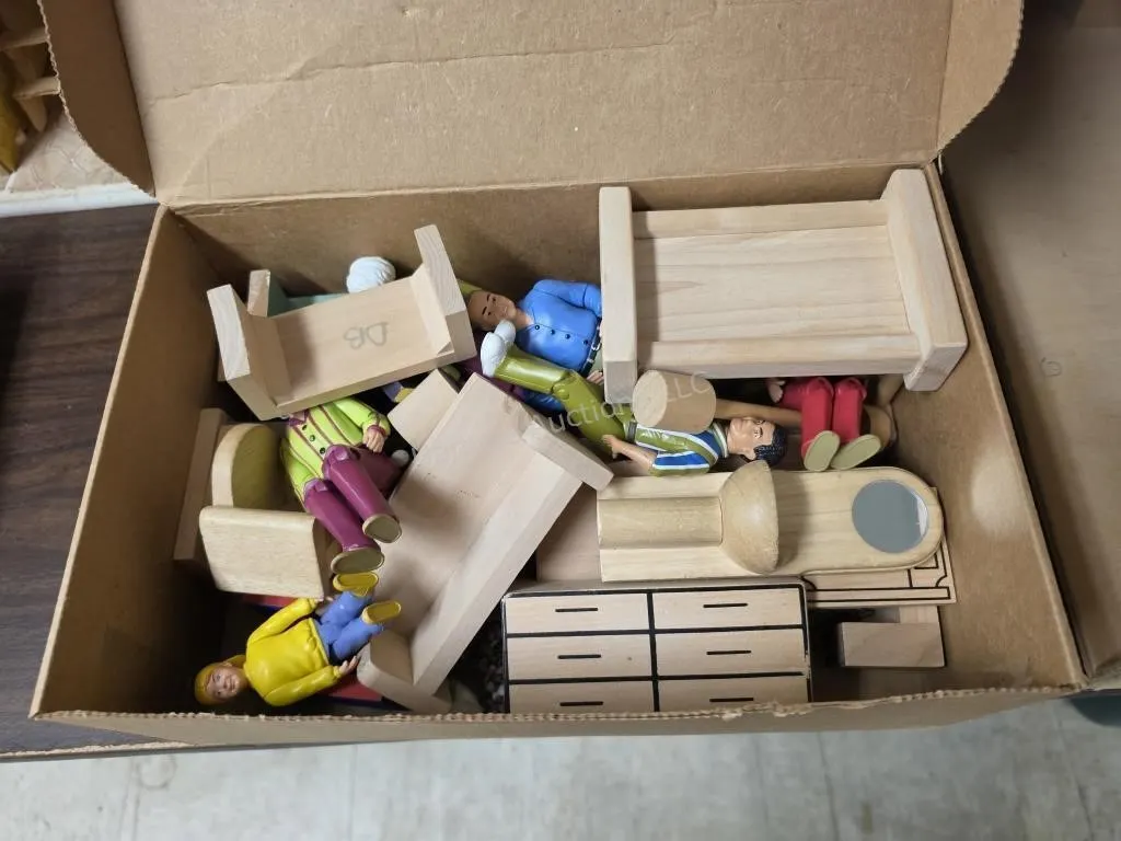 Doll house furniture and people
